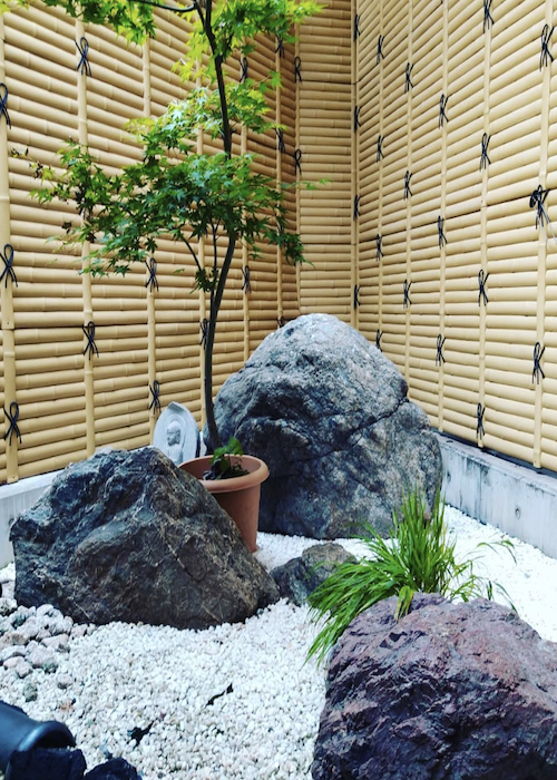 千年温泉 露天風呂 日本庭園