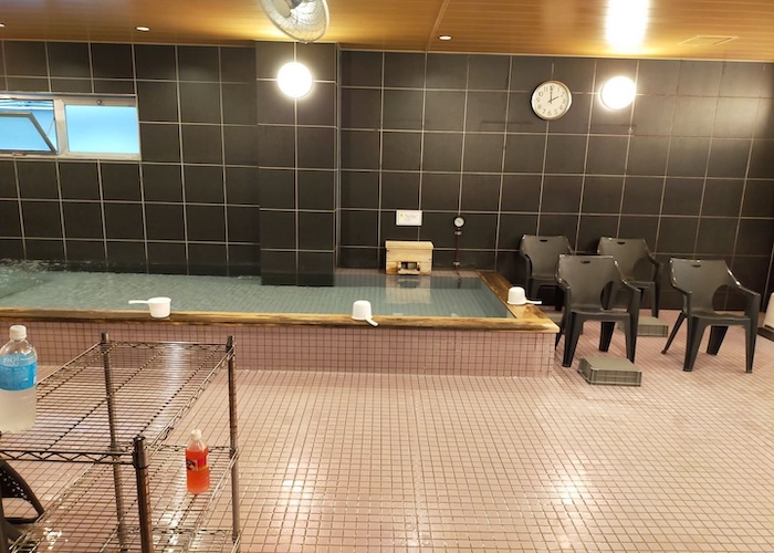 カプセルプラス横浜 浴室 内気浴