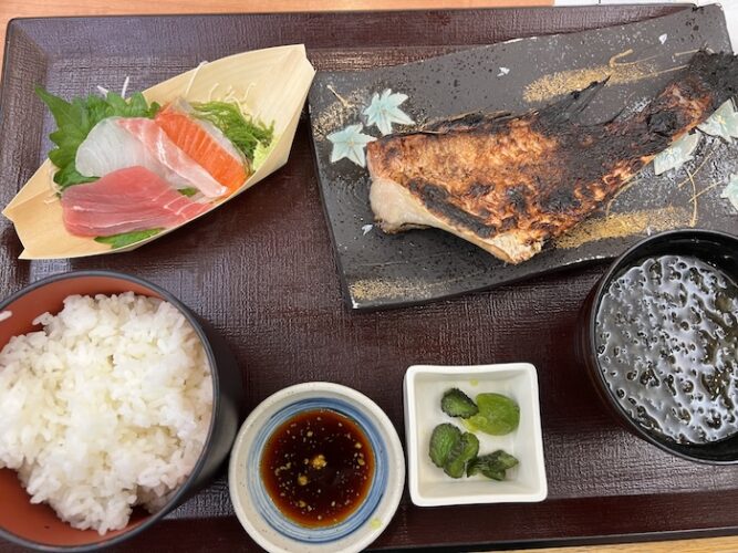 浅草ROXまつり湯 築地の宴 源ちゃん 本日の焼き魚と刺身定食