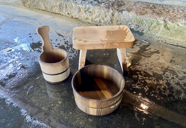 温泉 掛け湯 かけ水