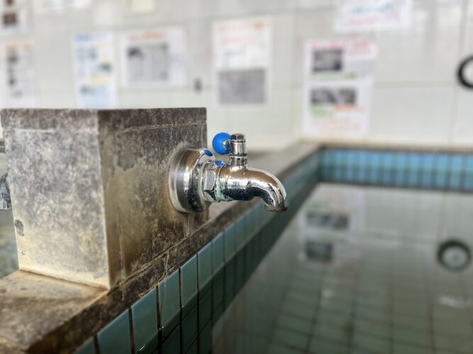 堤柳泉　水風呂　蛇口