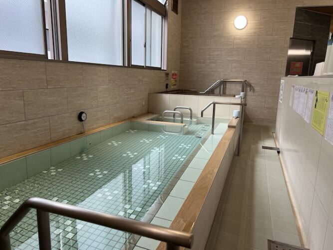 白水湯 男性 浴室