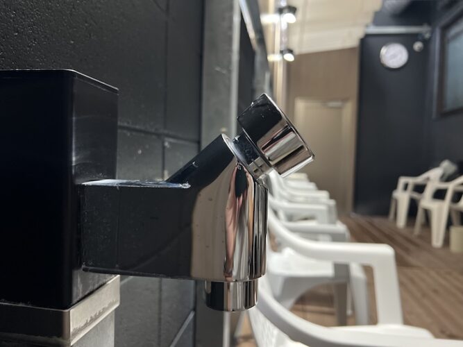 白水湯 外気浴スペース 蛇口