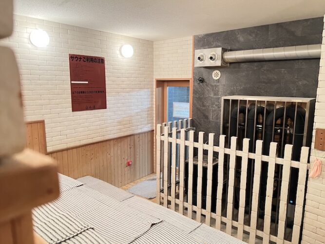 白水湯 サウナ室