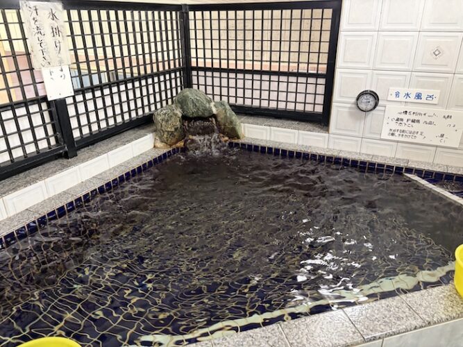 アクアプレイス旭 水風呂 全体