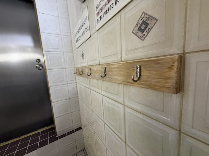 アクアプレイス旭 女湯ロッキーサウナ フック