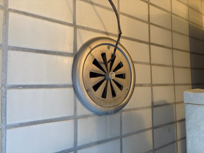 東上野 寿湯　塩サウナ　換気口