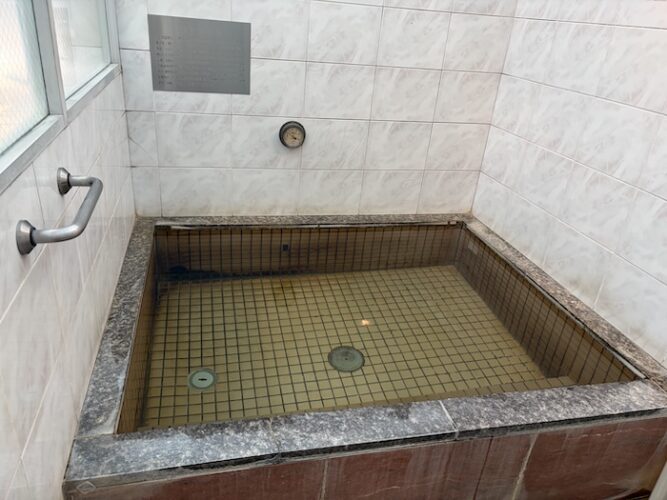 浅草 鶴の湯 ラドン風呂