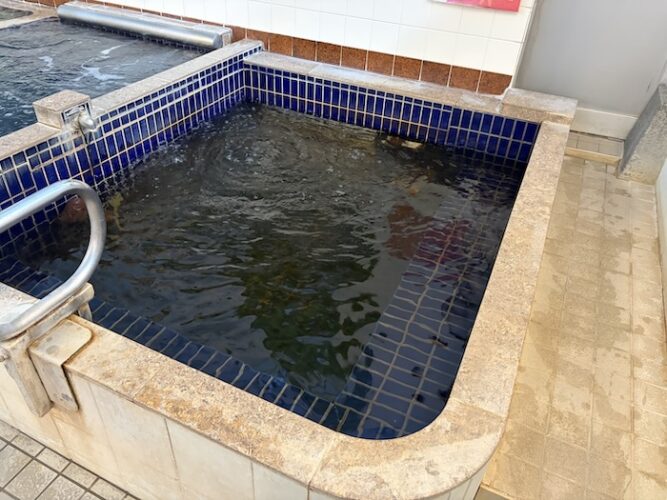 朝日湯　内気浴　薬湯半身浴2