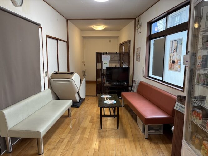 朝日湯　休憩スペース　全体