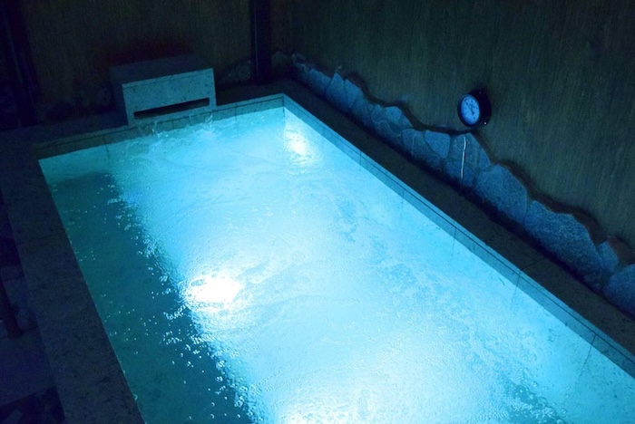 湯どんぶり栄湯 美泡水風呂 夜